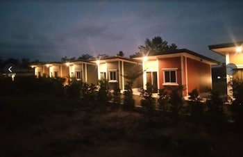 Sunisa Resort,,2 star