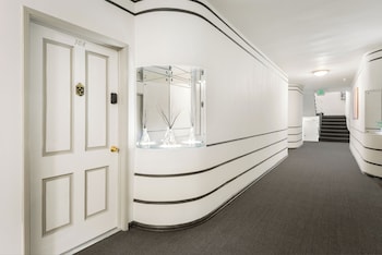 the beverly grove hotel