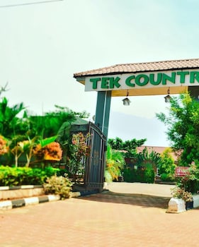 Tek Country Gardens Buwama,,3 star