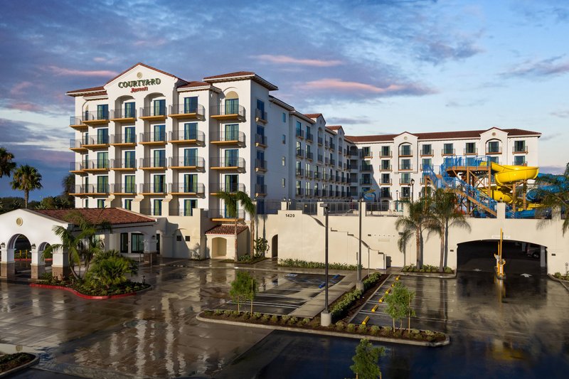 Courtyard Anaheim Theme Park Entrance,Irvine>>Anaheim,3 star