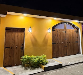 Hotel Cool Breeze,,3 star