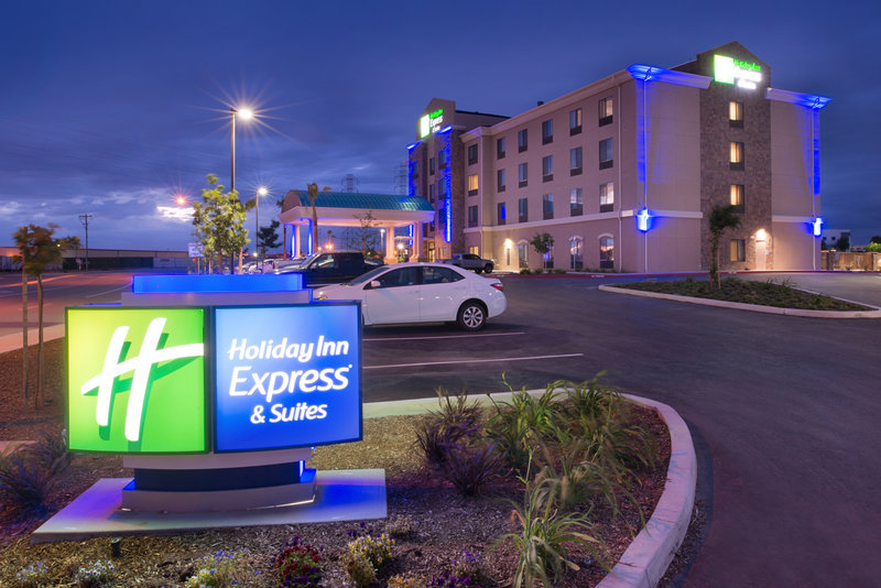 holiday inn express and suites bakersfield airport by ihg