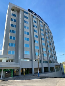 San Diego Suites Manhuacu,,3 star