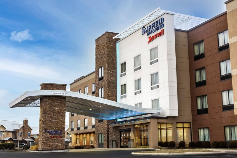 fairfield inn and suites bowling green
