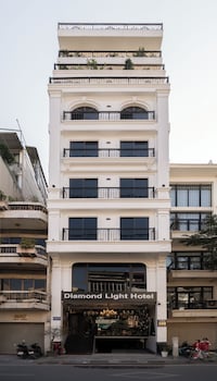 diamond light hotel