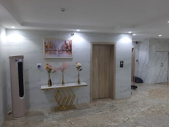 pinnatech suites awka