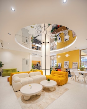 Bembis Hotel Charoenakorn 10,,2 star