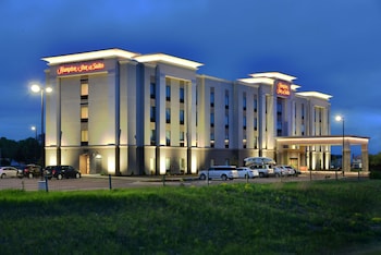 hampton inn and suites chippewa falls