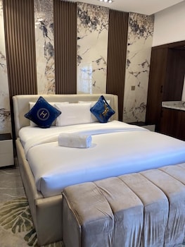 sujimoto residences precious