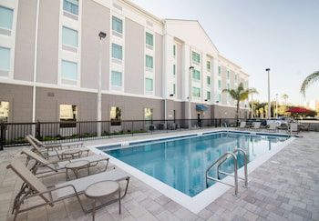 Hampton Inn & Suites Orlando At Seaworld,Florida>>Bay Lake,3 star