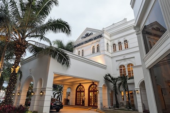 madison crown hotel