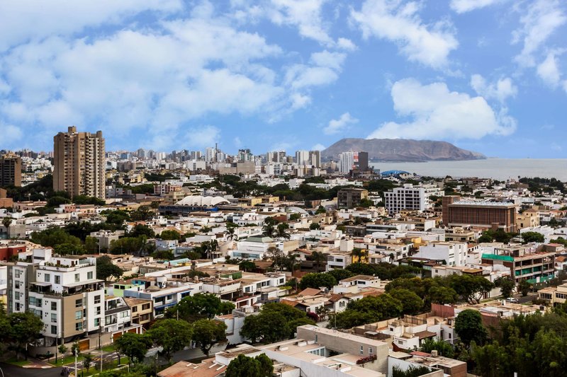 wyndham costa del sol lima city