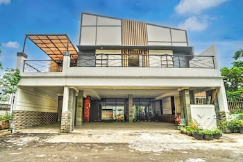 hotel o near ciputra world surabaya