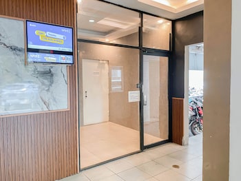 Homey 1Br At Taman Semanan Indah Cengkareng Apartment,,2 star