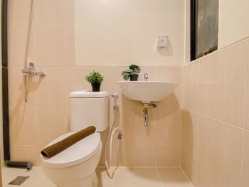 Cozy And Elegant Meikarta Apartment 2Br,Tower Riviera Fl 17#Y,2 star
