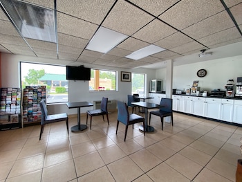 Royal Inn Richmond Hill- Savannah I-95,Near Richmond Hill Historical Society Museum,3 star