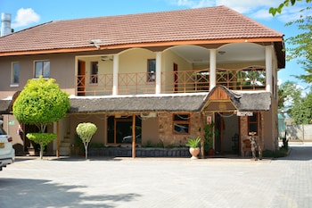 three tree hotel