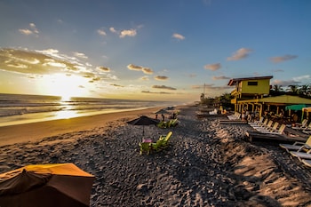 hotel estero y mar
