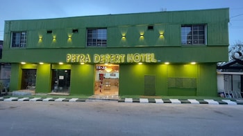 petra desert hotel