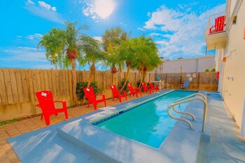 pool 1st floor 75 yards to beach value 2 bedroom apts