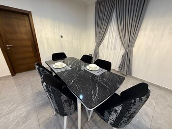 Fransons Homes,,3 star