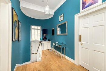 luxury family flat in edinburgh new town
