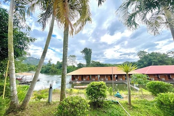 Mataburi River Kwai Resort,,3 star