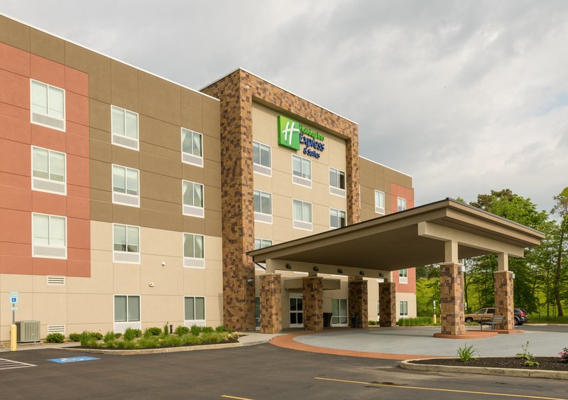 Holiday Inn Express & Suites Jamestown, An Ihg Hotel,Gerry>>Chautauqua,2.5 star