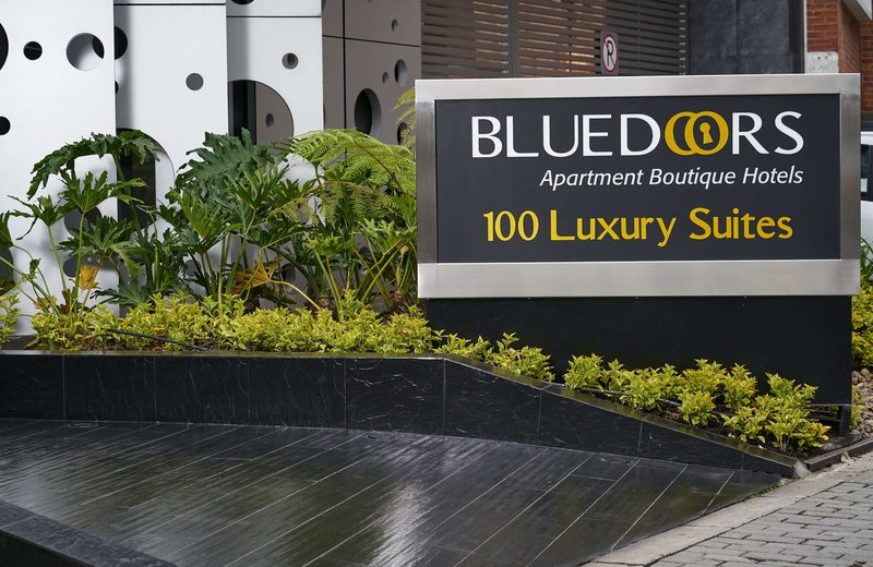 100 luxury suites by preferred