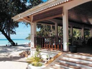 Hotel Cote D'or Lodge,Near Vallee De Mai Nature Reserve,4 star