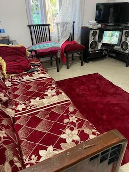 Sherly Homestay,,2 star
