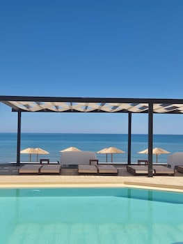 casa di notos beach hotel georgioupolis