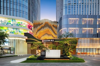 Hualuxe Zhongshan City Center,,4 star