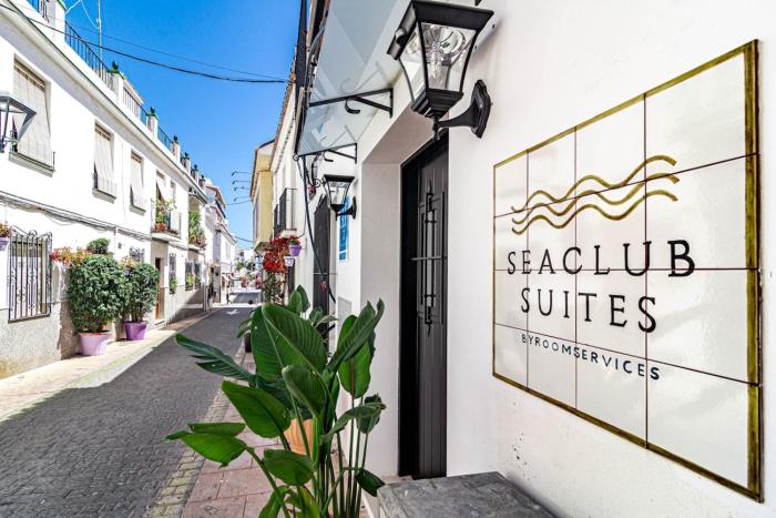 a7 seaclub suites by roomservices