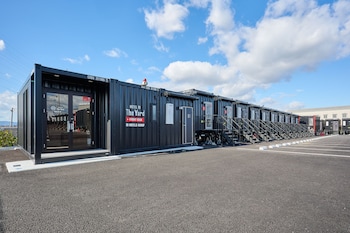 Hotel R9 The Yard Gamohino,,2 star