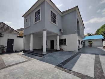 cantec apartment