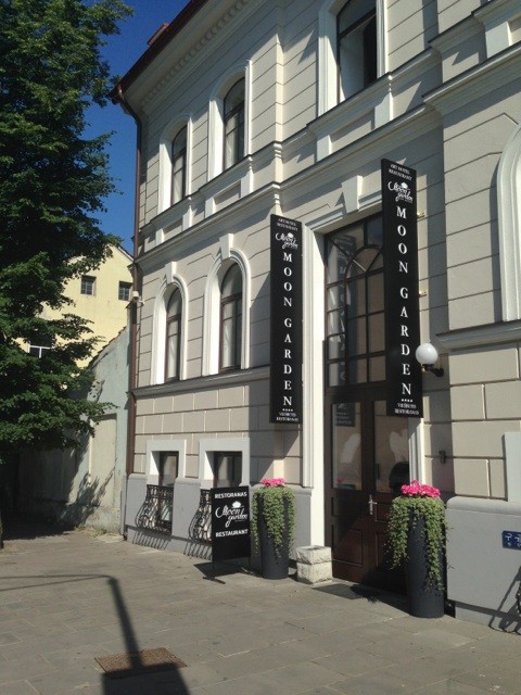 Moon Garden Art Hotel,Vilnius>>Naujamiestis,4 star