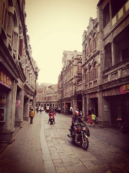 Holiday Inn Express Haikou West Coast By Ihg,Hainan>>Haikou,3 star