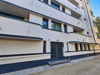 piata romana suites pumo properties