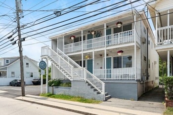 seaside suites