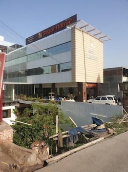 Hotel President Chintpurni,,3 star