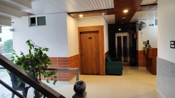 hotel shree park ayodhya