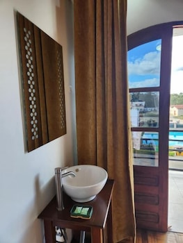 Mangoro Hotel,,3 star