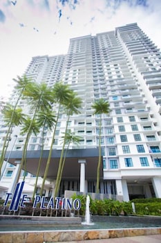 the platino paradigm mall by stayrene
