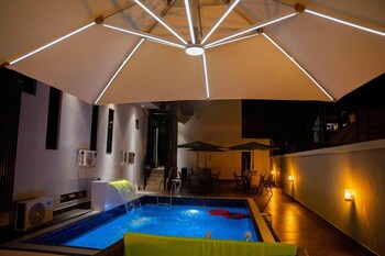 maia hotel and suites