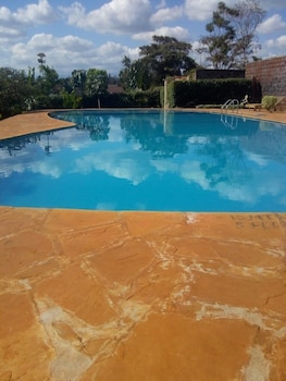 Maanet Gardens Kutus,,3 star