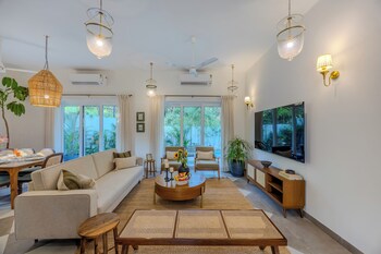 Elivaas Casa Zyra 4 Bhk Villa,,2 star