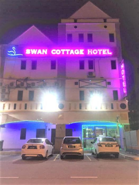 swan cottage hotel