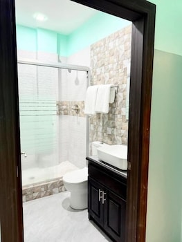 Hotel Sea Queen Suite & Golf Cart Rental