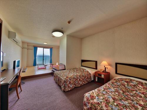 room-image